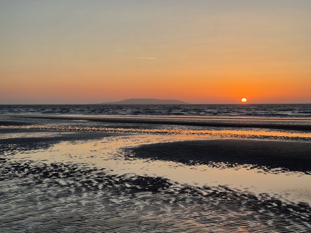 Friday Sunrise beyond Lambay from portmarnock beach.  

<a href="/PhotosOfDublin/">Photos of Dublin</a> #portmarnock #fingal #Dublin