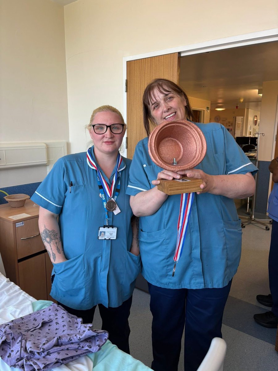 teamtraumaNUH's tweet image. Finale of #nurseolympics. Using our final round to push our #upandout project with our physio colleagues. Excellent work overall for F18 taking the Golden Bed pan, F19 the Silver urinal and F20 the bronze vomit bowl. Fun learning in bite size sessions to celebrate #nursesday2025