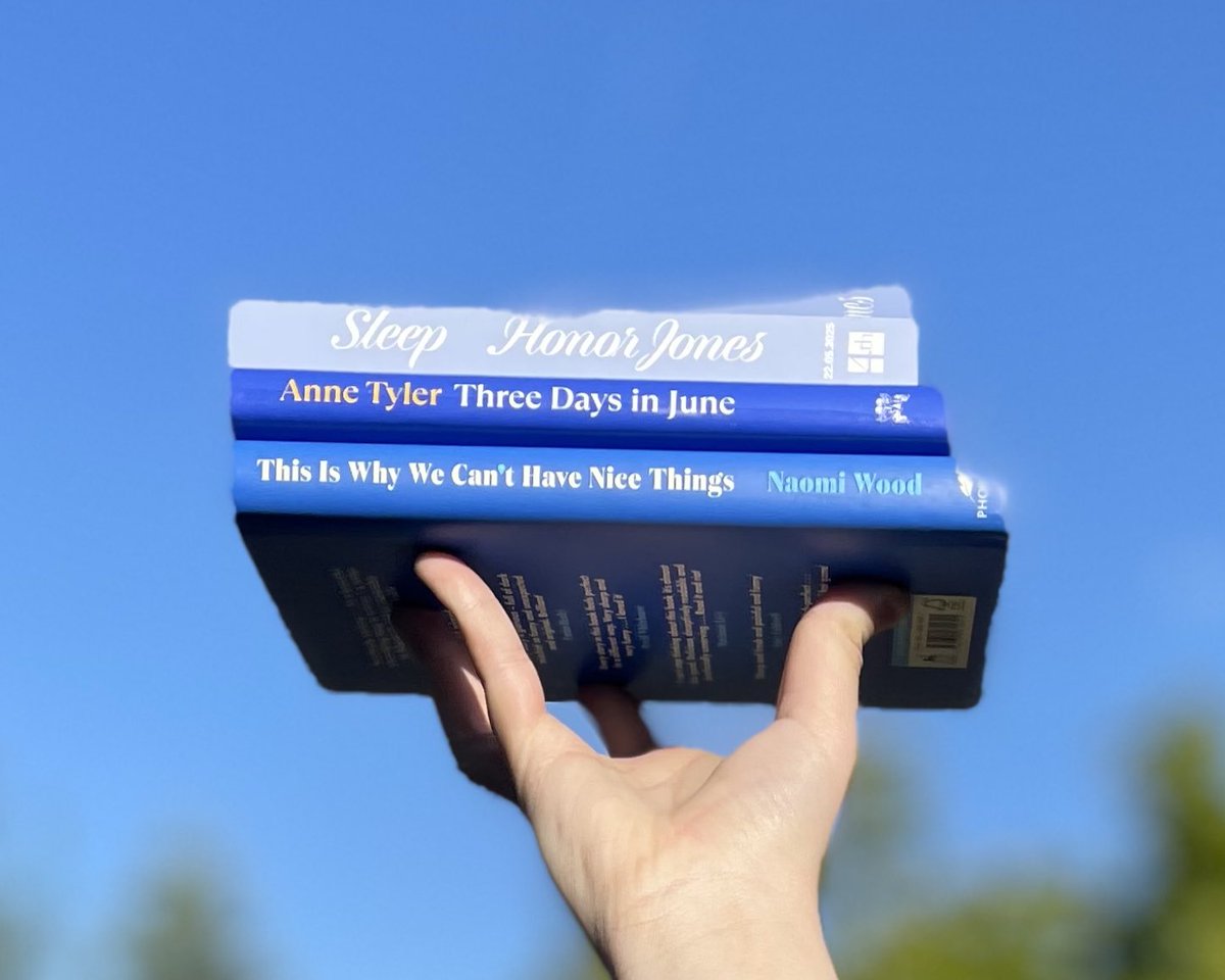 yearsofreading's tweet photo. Weekend Reading selected - picture taken with help from Youngest Years of Reading and realised that’s a whole lot of blue!
Am reading #Sleep by Honor Jones, and chose #ThreeDaysInJune by #AnneTyler and #ThisIsWhyWeCantHaveNiceThings by #NaomiWood to try and find my reading mojo! https://t.co/l2arKMZrXH