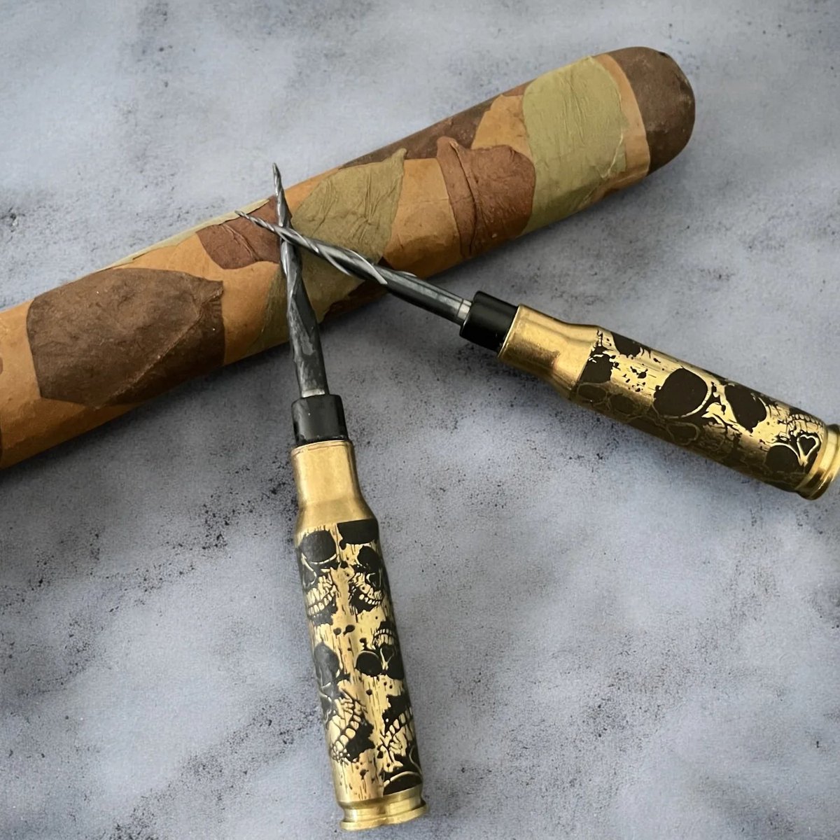 bsloungecigars's tweet photo. For this week's Friday Brand Feature we're taking a sharp look at Cigar Dagger. I will warn you, these are BADASS.
https://t.co/UX4gDIwq9x
#cigars #bslounge #cigardagger #cigarnubbers #cigartools #drawtool #cigar101 #musthave #coolgear #cigaraccessories https://t.co/mxThAgGSHS