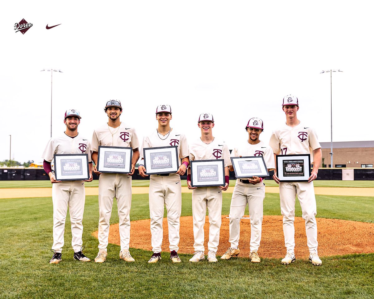 Last night we had the opportunity to celebrate our 6 fantastic seniors!

We are so grateful for everything they have done for our program, and can’t wait to follow their bright futures!

#centrepkwybuilt