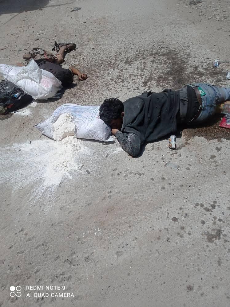 شهداء لقمة العيش..

استشهاد فلسطينيين أثناء محاولتهما الحصول على كميات قليلة من الدقيق "الطحين" في الشجاعية