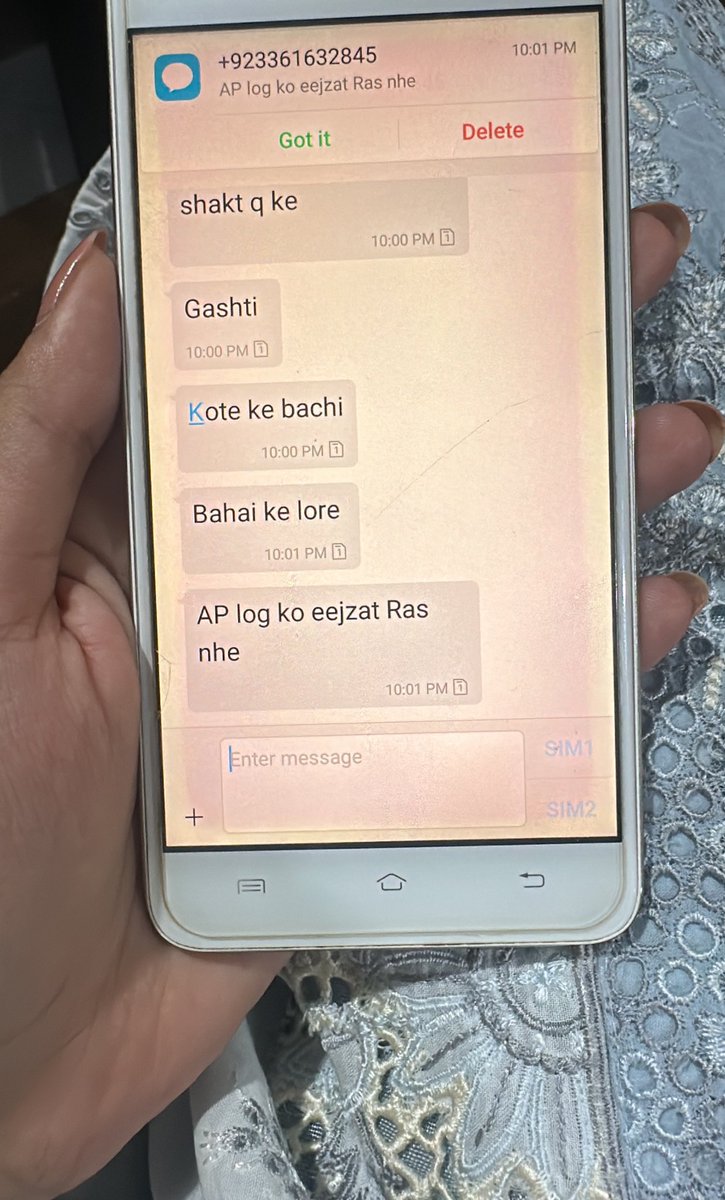 DR_ONLINE02's tweet photo. This is why I’m always afraid to take public transport in Pakistan. A friend booked a ride for me on @inDrive today and gave the driver my number. When we reached the drop-off point,the driver claimed it wasn't my exact pin location,even though it was accurate. https://t.co/SCFYrQ5RBx