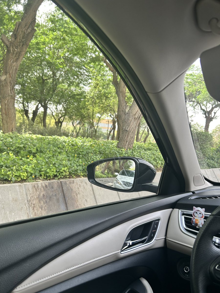 manar4070's tweet photo. 🤍🚗✨ https://t.co/JRpD0Kt5Ih