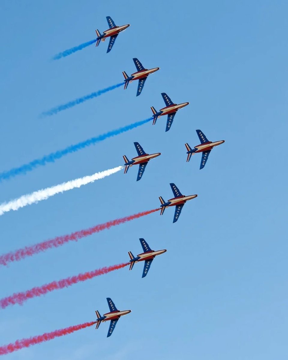 AeroclubFrance's tweet photo. C’est officiel : la Patrouille de France sera présente au Meeting Aérien de Chartres 2025 !
 Un moment unique, des figures de précision, et les couleurs tricolores dans le ciel beauceron 🔵⚪🔴 📅 Rendez-vous le 21 septembre 2025 à l’aérodrome de Chartres pour un show aérien exceptionnel ! 👉 D’autres annonces arrivent très bientôt…  #PatrouilleDeFrance #MeetingChartres2025 #MeetingAérien #Chartres #Avions #SpectacleAérien #PAF #Airshow2025 @patrouilledefrance