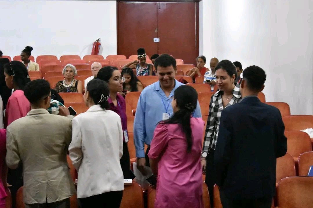 ONUCARIBE's tweet photo. 🤝 Tras intensos debates y negociaciones entre los estados miembros de ONUCARIBE , quedó cerrada la sesión plenaria del magno foro, como demostración de la voluntad de las partes de construir un mundo más colaborativo. https://t.co/uTufNO7Mqf