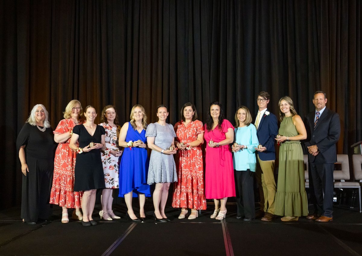 ADWCathSchools's tweet photo. Cheers to our 2025 Golden Apple Award winners! 🍎✨

At the 17th annual ceremony, we celebrated Catholic school teachers who go above and beyond to shine in faith, leadership, and love for their students.
Thank you to everyone for helping us honor these incredible educators! https://t.co/65MojvlXow