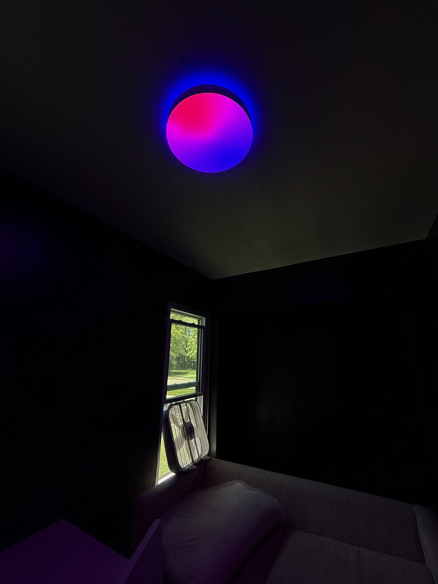 MikMilks 🙃 tweet media