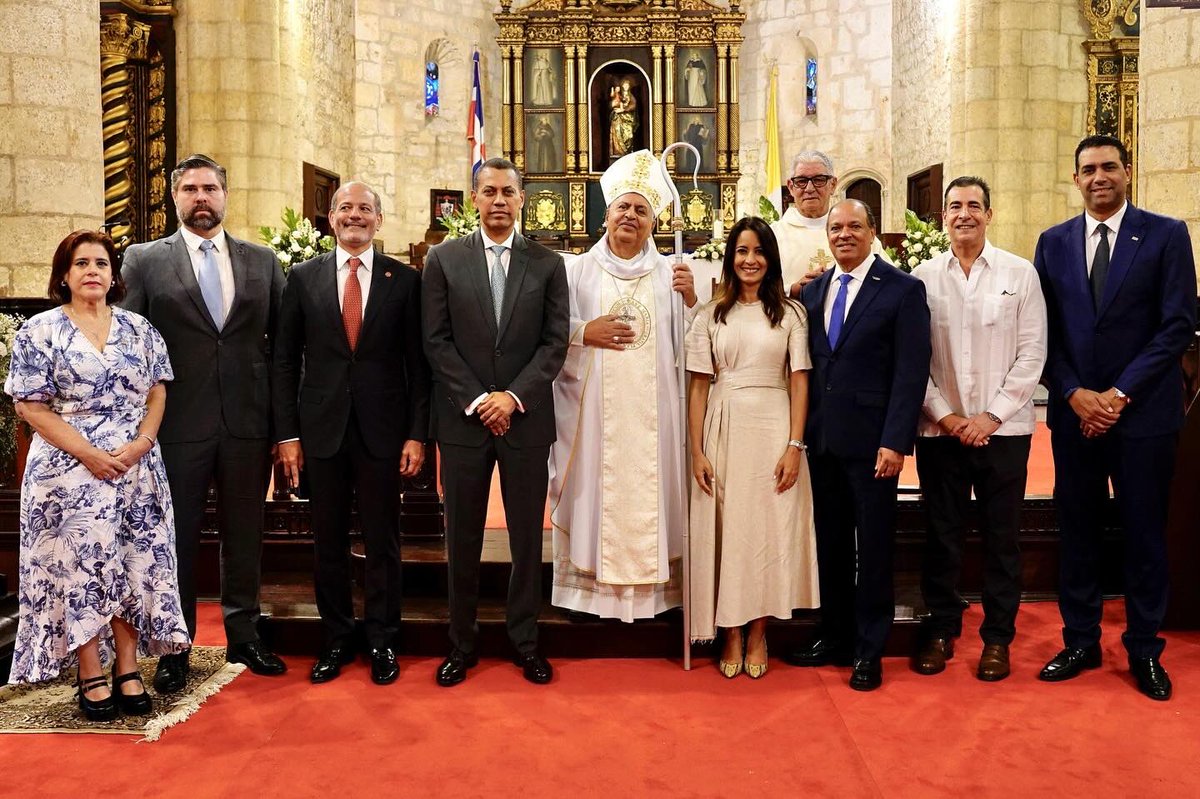 Instituto Dominicano de las Telecomunicaciones (@indotelrd) on Twitter photo Nos acompañaron destacadas personalidades, quienes se unieron al presidente del Consejo Directivo del INDOTEL, <a href="/ggomezmazara/">Guido Gómez Mazara</a> a la directora ejecutiva <a href="/Julissacruz/">Julissa Cruz</a> ; al consejero Fausto Rosario; así como a invitados especiales y colaboradores de nuestra institución. Nos acompañaron destacadas personalidades, quienes se unieron al presidente del Consejo Directivo del INDOTEL, <a href="/ggomezmazara/">Guido Gómez Mazara</a> a la directora ejecutiva <a href="/Julissacruz/">Julissa Cruz</a> ; al consejero Fausto Rosario; así como a invitados especiales y colaboradores de nuestra institución.