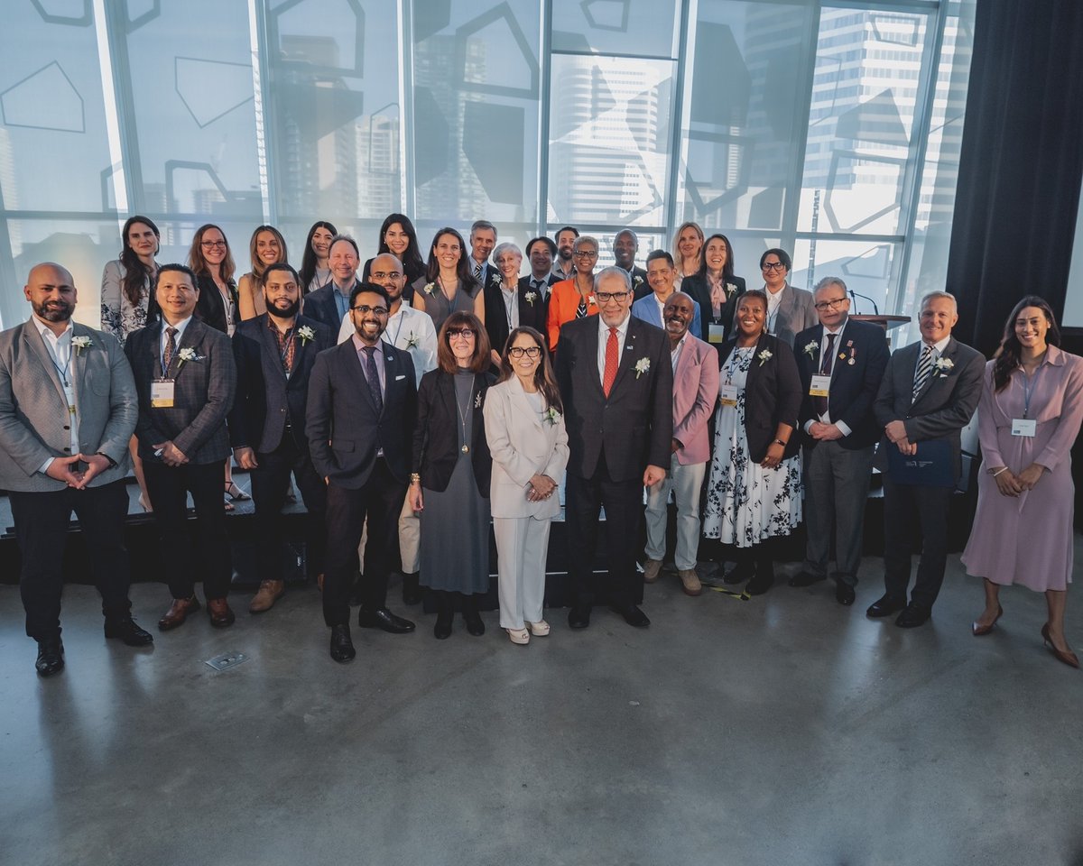 global_pace's tweet photo. Yesterday, Stefania Szabo, Director of International Relations at Pace Global Advantage, received the 2025 G. Raymond Chang Outstanding Volunteer Award from @TorontoMet. A proud moment recognizing her leadership and impact. 👏

#PaceGlobalAdvantage #ChangAward #TMU #Leadership https://t.co/s9fskPo0VX