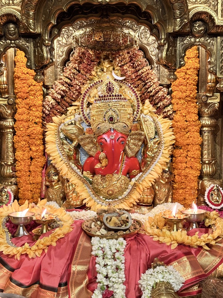 🙏 गणपती  बाप्पा मोरया 🌺मंगलमूर्ती मोरया 🙏१६/०५/२०२५
🙏Ganapati Bappa Moraya 🌺 Mangalmurti Moraya  🙏16/05/2025