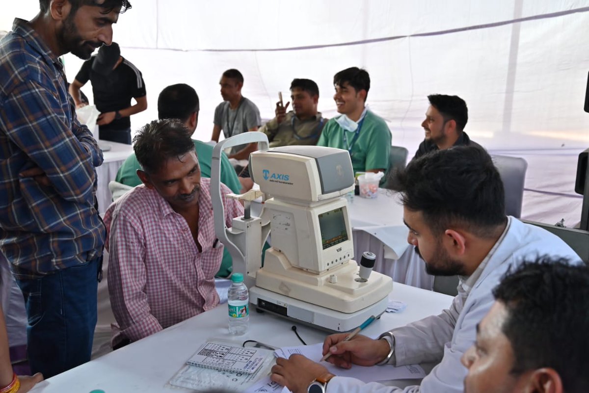 tweetndmc's tweet photo. 🩺 #NDMC x Max Hospital Saket 🏥
Health Check-up Camp at Sanjay Camp, ( JJ Cluster) Chanakyapuri
👏 Inaugurated by Vice Chairperson Shri Kuljeet Singh Chahal
👵👶 Focus: Women, Children & Elderly
✅ 200 + residents screened
#NDMCCares #PublicHealth #JJCluster https://t.co/wRRO0Bmuas
