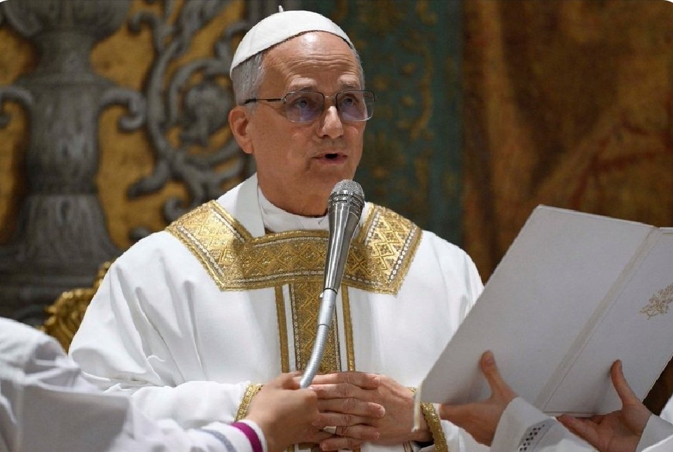 Papież Leon XIV głosi, że rodzina opiera się na związku mężczyzny i kobiety.

Co o tym sądzicie?