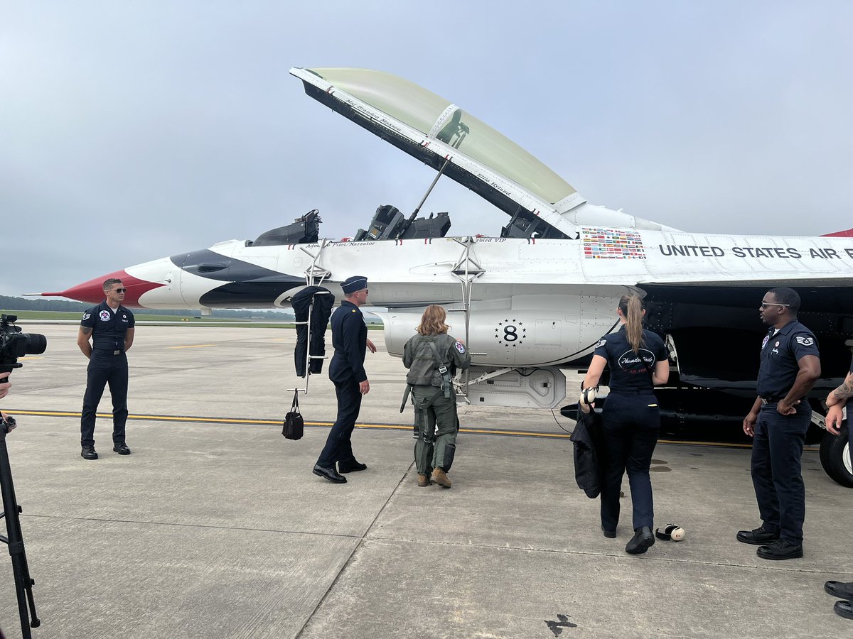 MTSD_DPedroza's tweet photo. On behalf of MTSD, congrats to our RDS teacher Ms. Ellie Hyland on being selected to fly with the Thunderbirds! A well-deserved honor that shows her courage and dedication. You’re an inspiration to dream big and soar to new heights—literally and figuratively @MTSDnews https://t.co/UlhaYQ9bjx