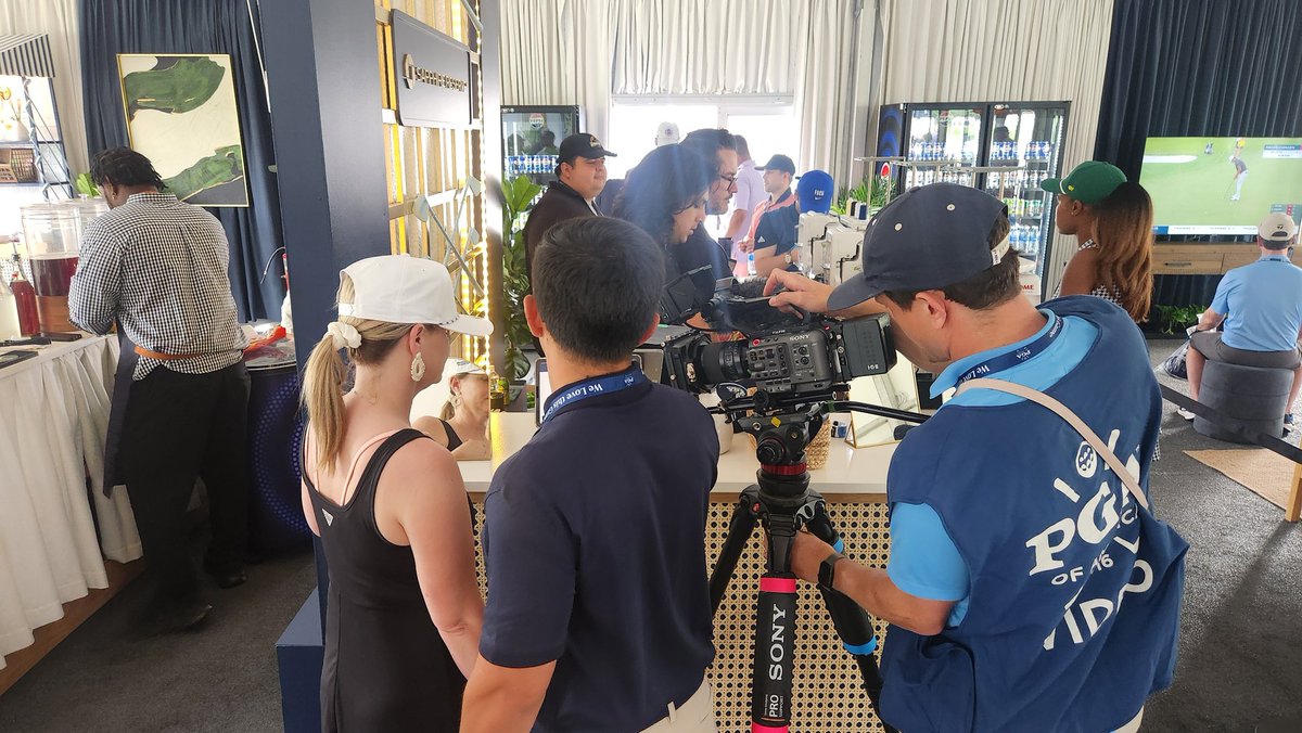 When your wife gets chosen to film a video for <a href="/Chase/">Chase</a> at the <a href="/PGATOUR/">PGA TOUR</a> Championship