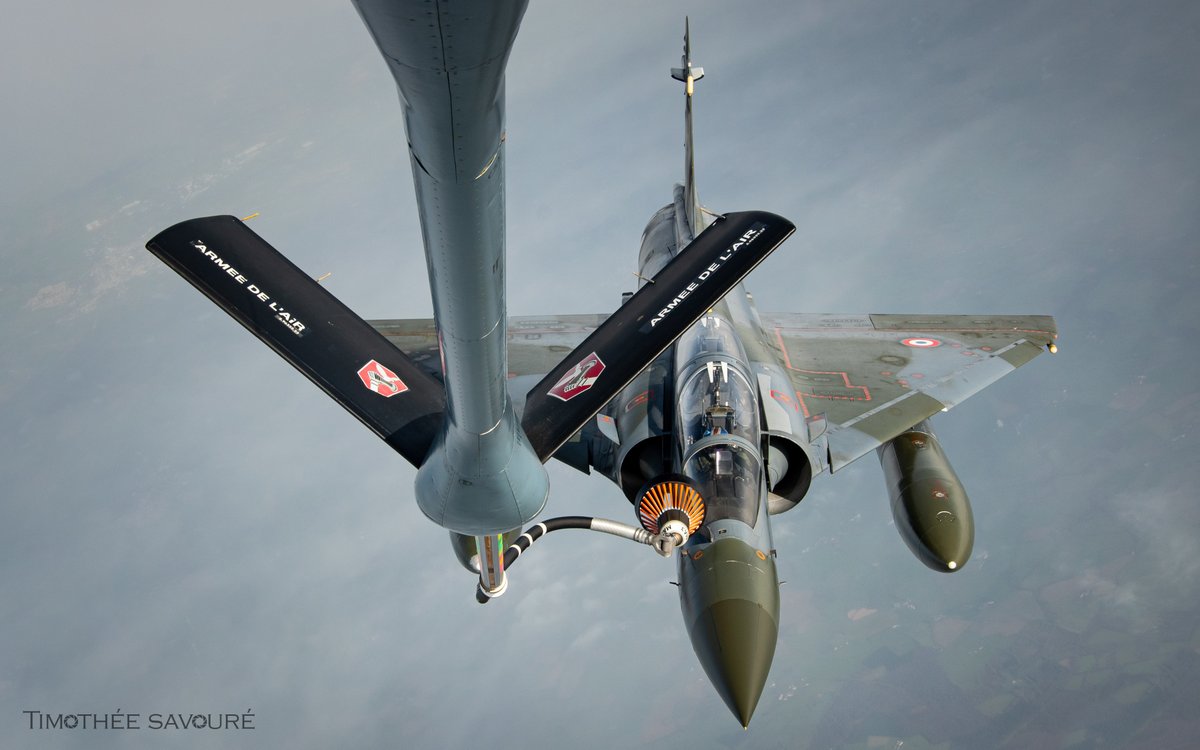 jetblastarea's tweet photo. High over France, onboard a KC-135 from @Armee_de_lair refueling a #Mirage 2000 https://t.co/Uj7GMCHHzX