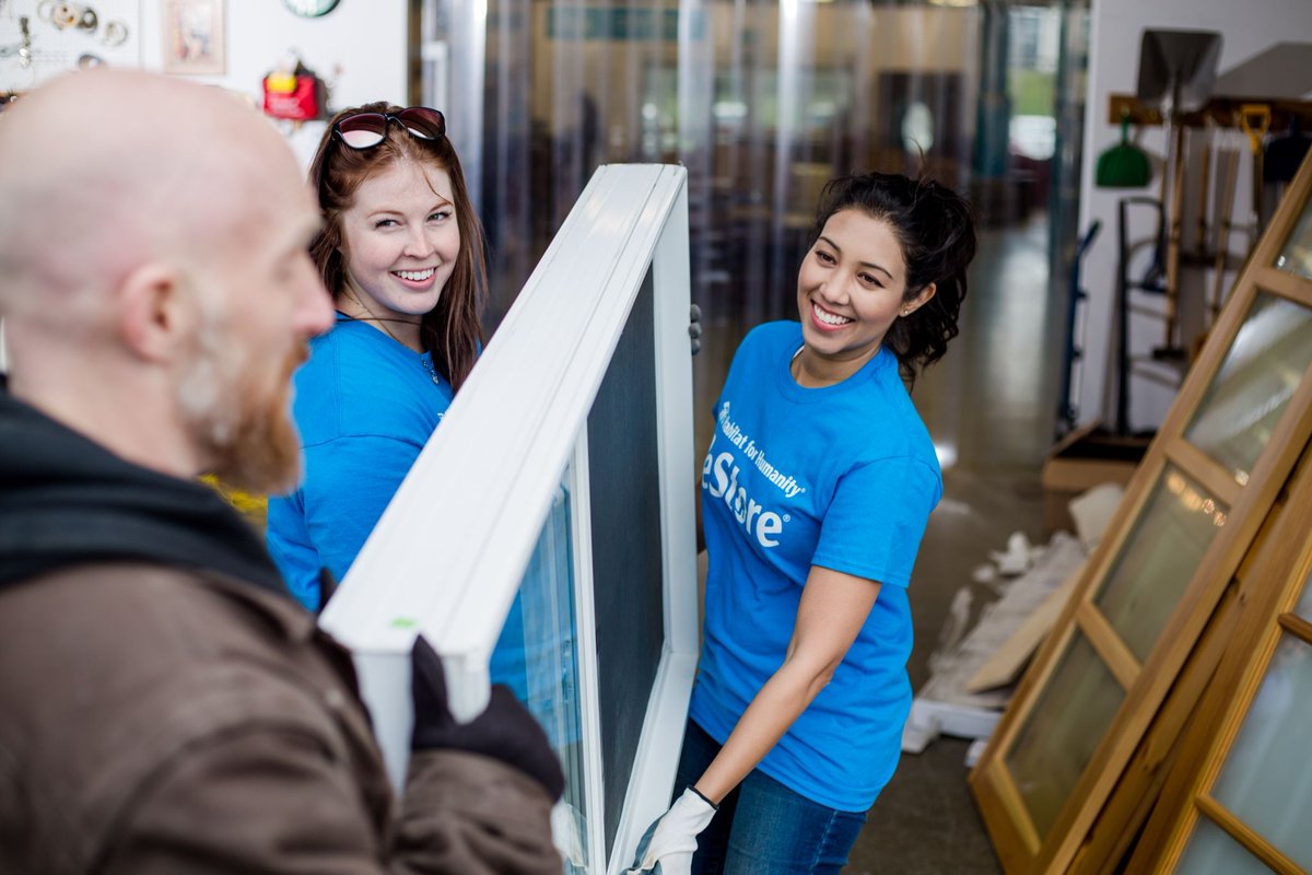 Spring cleaning this May long weekend?

Donate your gently used furniture, appliances, and more to a Habitat Heartland ReStore. You’ll keep items out of landfills and help local families access affordable housing.

Learn what to donate and how:
habitat4home.ca/restore-donati…