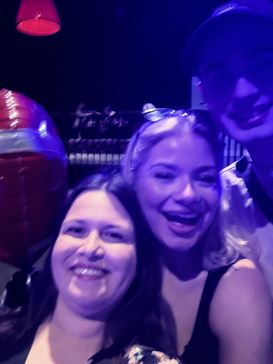 WE ARE IN THE FINAL FOR THE FIRST TIME IN 6 YEARS! 🇩🇰🇩🇰🇩🇰

So proud of amazing Sissal for taking Denmark to the Eurovision final for the first time since 2019! She’s not only a phenomenal singer but also kind, open, and such a joy to meet. What a star! she deserves it all ❤️❤️❤️