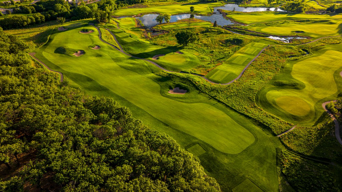 One of my favorite holes that I have routed is the high-point to high-point to high-point par-five eleventh at Braemar Golf Course in Edina, Minnesota. Peter Wong is a true photographic artist and I thank him for taking such a great shot of a hole that is difficult to photograph.