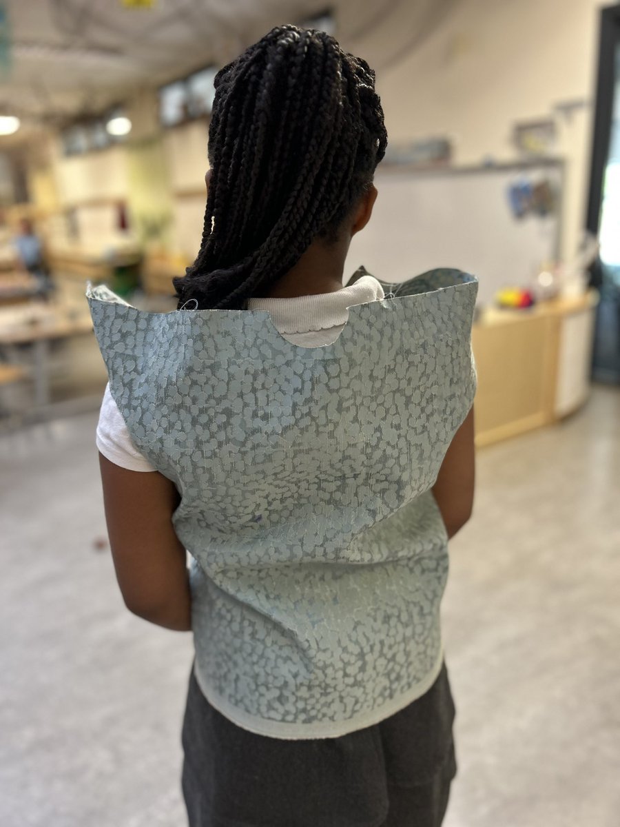 didyousayplay's tweet photo. Some designers of our future! The children demonstrated great curiosity when left with a bag of material. They developed understanding of what different materials were like to work with and overcame design faults when trying on their garments. @StRoseOfLimaPS #design #textiles https://t.co/rNPS2JooQO