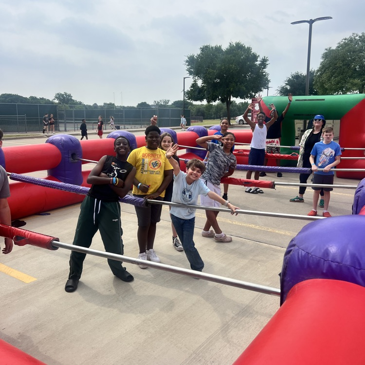 EvansPanthers's tweet image. BEST. DAY. EVER.☀️ 

#IMPACTCELEBRATION #evansIMPACT