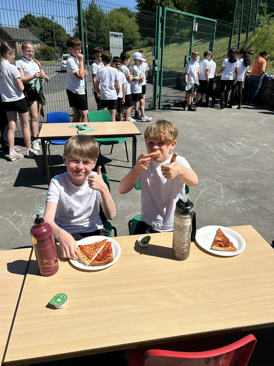 Year 6 had a special delivery this afternoon…🍕🍕🍕