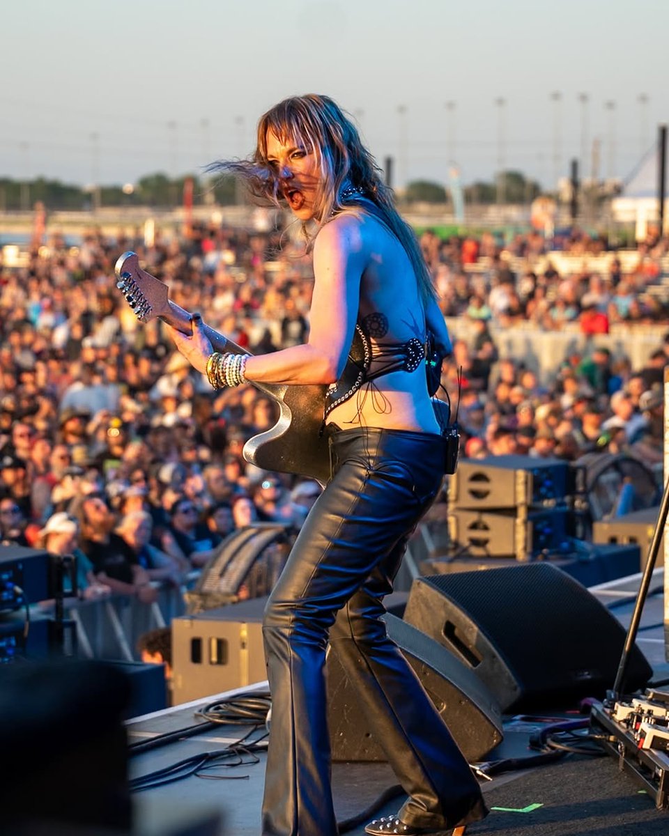 Halestorm tweet media