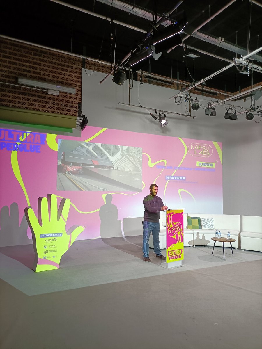 Kapsulab tweet media