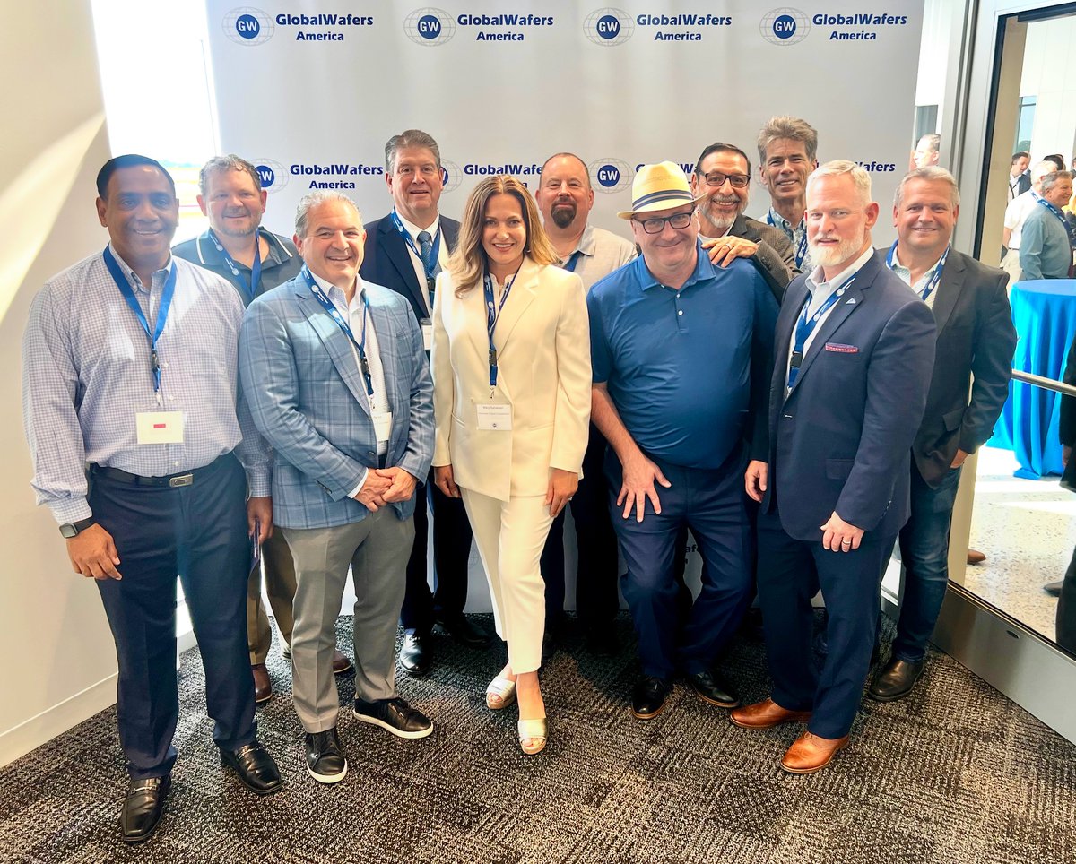 What a moment to celebrate!
<a href="/AmDigitalCorp/">American Digital Corporation</a> was honored to join Brett Eckman and the GlobalWafers America (GWA) team for the ribbon-cutting of their incredible new facility in Sherman, Texas—now the largest silicon wafer manufacturing site in the U.S.!