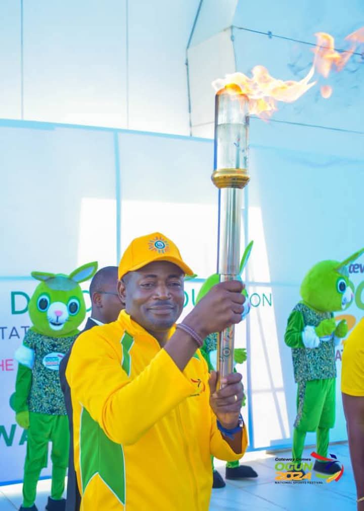 MideObaImole's tweet photo. Heartfelt congratulations, Hon. Isiaka A Wasiu! I'm beyond proud of you for spearheading Ogun State's triumphant return to the #GatewayGames2024 after two decades! 🎉🎊

#ProudFamily 
#GatewayGamesOgun2024 
#NSF2024 https://t.co/9qf0Gk6iKp