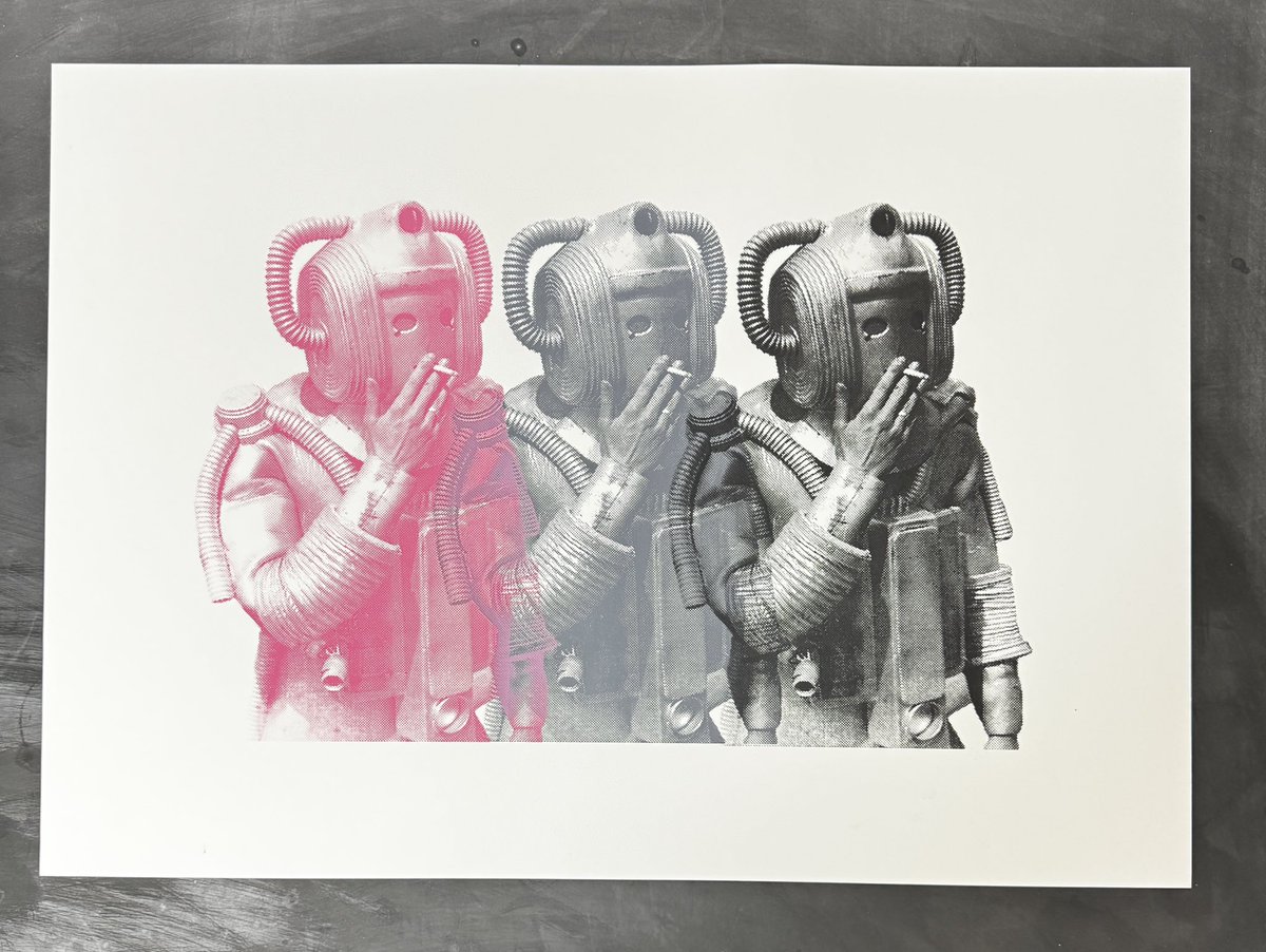 stender_art's tweet photo. Some new popculture screenprints available. One for Dr Who or sci fi fans. Edition of 10 signed available on the website shop https://t.co/beBvuEfJD9 and also have some one offs available via dm https://t.co/miC5223OBF