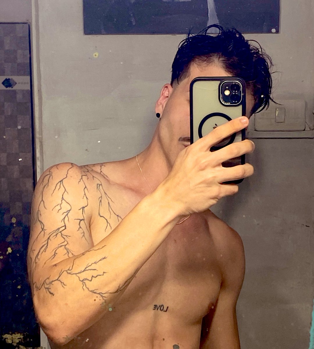 Alex Hernández tweet media