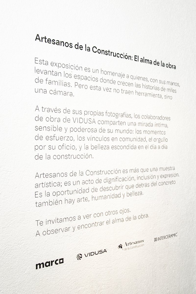 interceramicMX's tweet photo. 📍 Museo MARCO | 14 de mayo 2025
En Interceramic creemos que detrás de cada obra hay una historia.
Por eso apoyamos "Artesanos de la Construcción", una exposición donde colaboradores de VIDUSA capturaron, con sus propias cámaras, el alma de su oficio.
#Interceramic #VIDUSA https://t.co/P0fp39v1kM