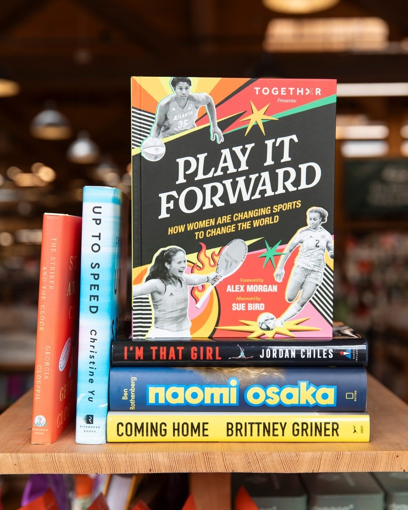 ElliottBayBooks's tweet image. WNBA season starts TODAY 🙌🏽🏀 Here's a few of our favorite titles on women in sports to celebrate 💪🏻🏆️
#wnba #womeninsports #indiebookstore #elliottbaybookcompany