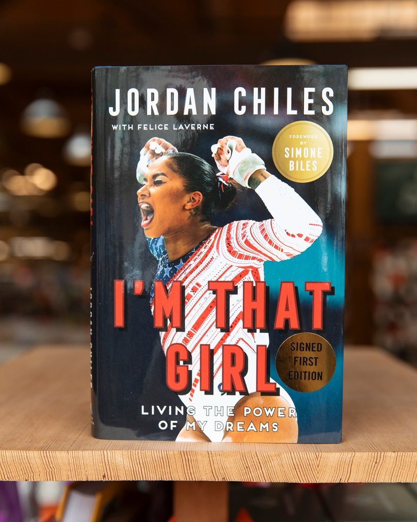 ElliottBayBooks's tweet image. WNBA season starts TODAY 🙌🏽🏀 Here's a few of our favorite titles on women in sports to celebrate 💪🏻🏆️
#wnba #womeninsports #indiebookstore #elliottbaybookcompany