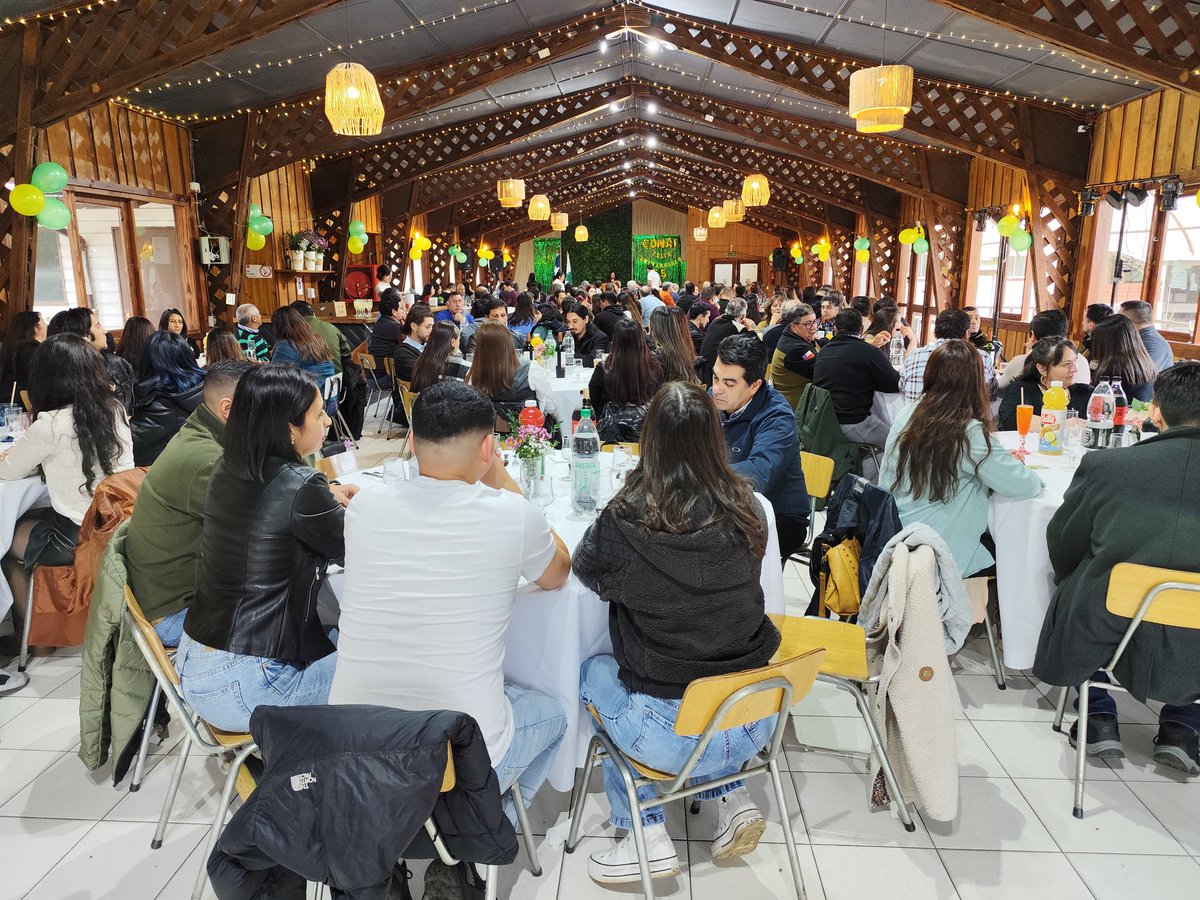 Con un reconocimiento a los años de servicio y aquellos funcionarios que se jubilaron en el último año se realizó la ceremonia de aniversario de CONAF en La Araucanía.