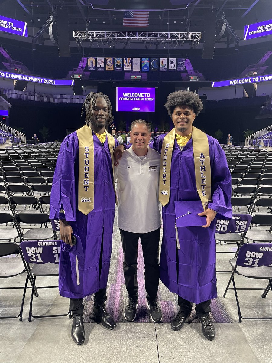 Congratulations to EB Dowuona and Elijah Hutchins-Everett on graduating today! 🎓

#GoDukes