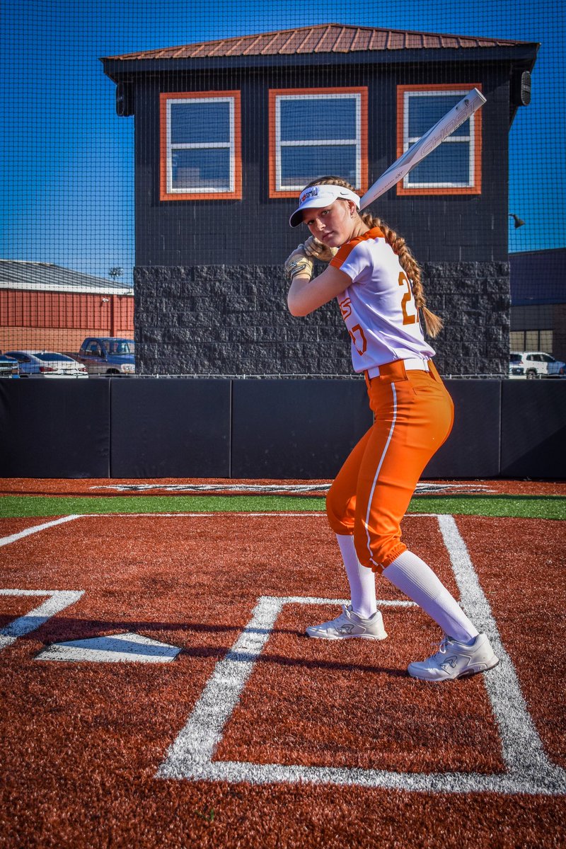 SENIOR NIGHT IS TONIGHT!!! Show your support for our 3 seniors!!! 

#9 Ava Hall 🥎 #20 Reigha Ghiatis 🥎 #27 Erica Sizemore

Senior activities will take place at 5:10PM and first pitch will be at 5:30PM vs Rising Sun.