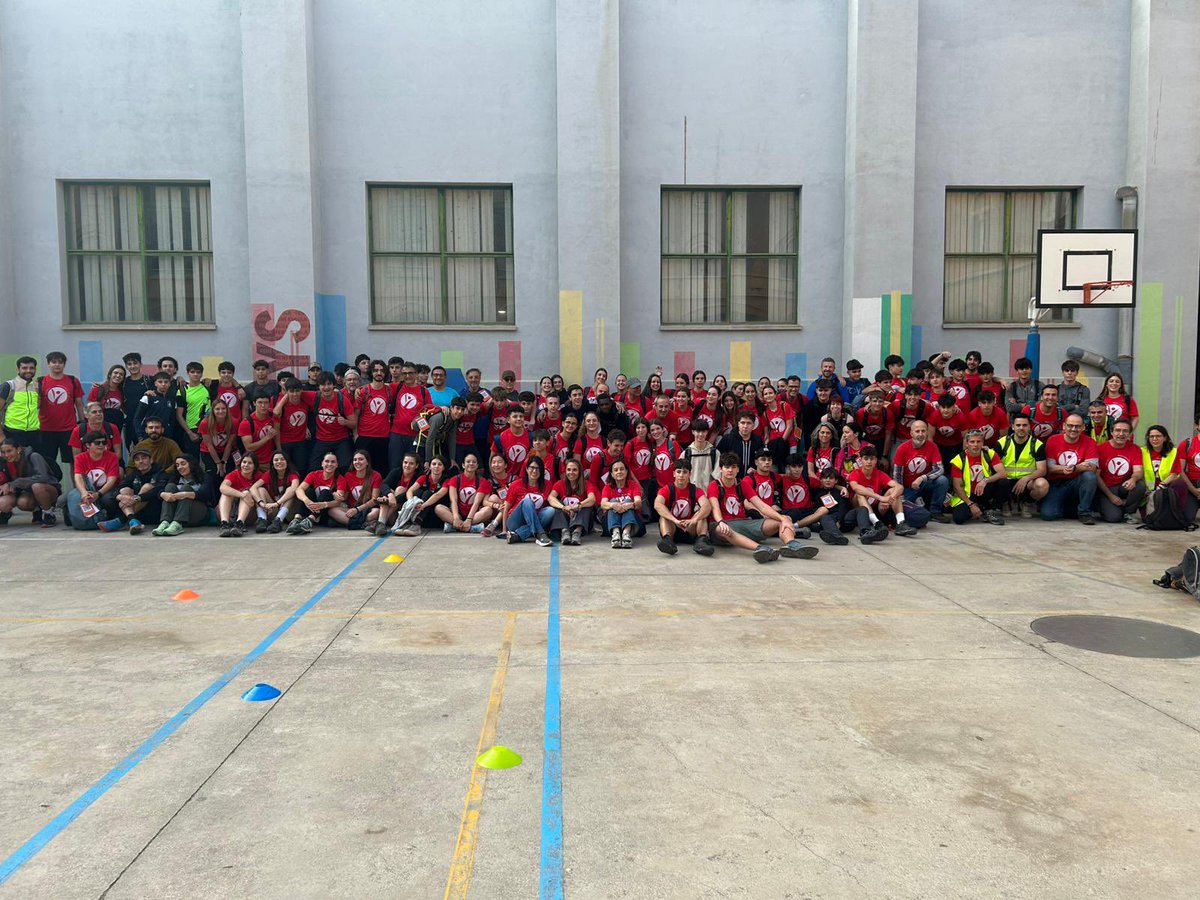 epiasabadell's tweet photo. Iniciem amb molta il·lusió la PUJADA A PEU a Montserrat!
💪 112 participants ja en marxa, compartint camí, esforç i convivència.
Un dia per recordar! 🌄
#PujadaMontserrat #JuntsFemCamí
#ESCOLAPIASABADELL https://t.co/FLiNxsjEhs