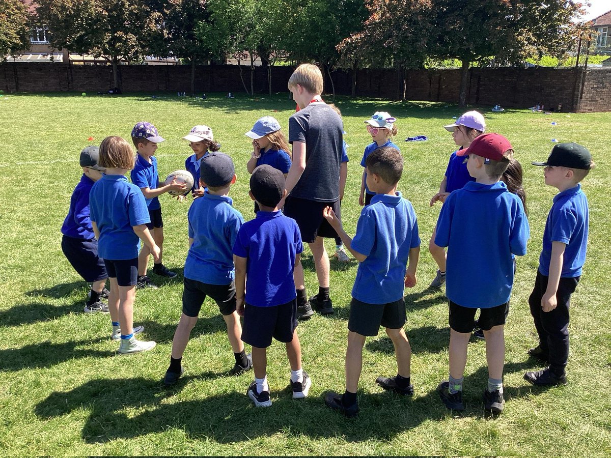 High Cross Primary School tweet media