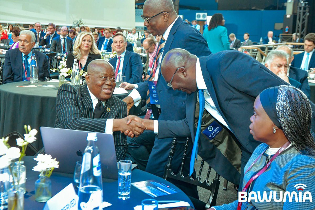 AbrefaKG's tweet image. He still accords his boss with the greatest respect🫡.Dr.@MBawumia is known for his Humbleness and Respect 🙏.A Great Leader by all standards👍

#DMB28
#Victory28 
#Itisstillpossible

@Gen_Buhari_ @FAnnohDompreh @CastinBillz @ForVolta @KeskineP @DennisMiracles @BureauNpp