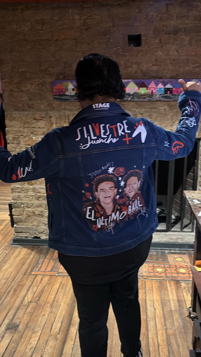 Les gustaría que regaláramos chaquetas edición especial del “Ultimo Baile” de Silvestre Dangond y Juancho de la Espriella? 

Dejen un corazón o rt quien le gustaría tenerla