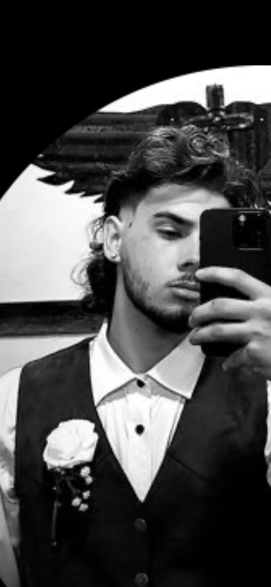 Erni_Sa714 tweet media