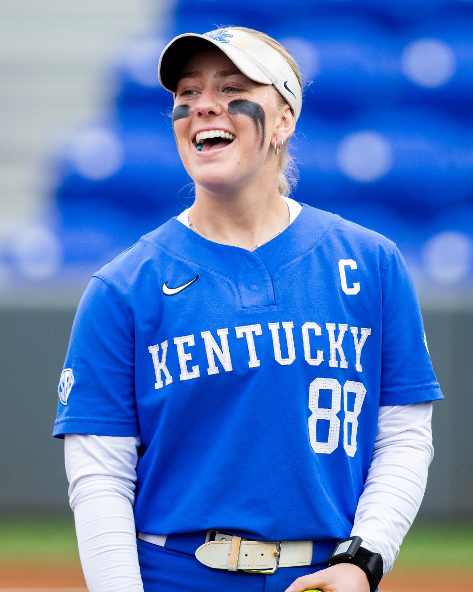 Kentucky Softball (@uksoftball) on Twitter photo A groundball to Borzilleri at first gives Fall the lead-off out and we're underway at McWhorter Stadium!
0-0 | Top 1st
📺 ESPN+
📱💻 tinyurl.com/2zdbufm8
📊 tinyurl.com/bdhvmwyu
#WeAreUK x <a href="/NCAASoftball/">NCAA Softball</a> A groundball to Borzilleri at first gives Fall the lead-off out and we're underway at McWhorter Stadium!
0-0 | Top 1st
📺 ESPN+
📱💻 tinyurl.com/2zdbufm8
📊 tinyurl.com/bdhvmwyu
#WeAreUK x <a href="/NCAASoftball/">NCAA Softball</a>