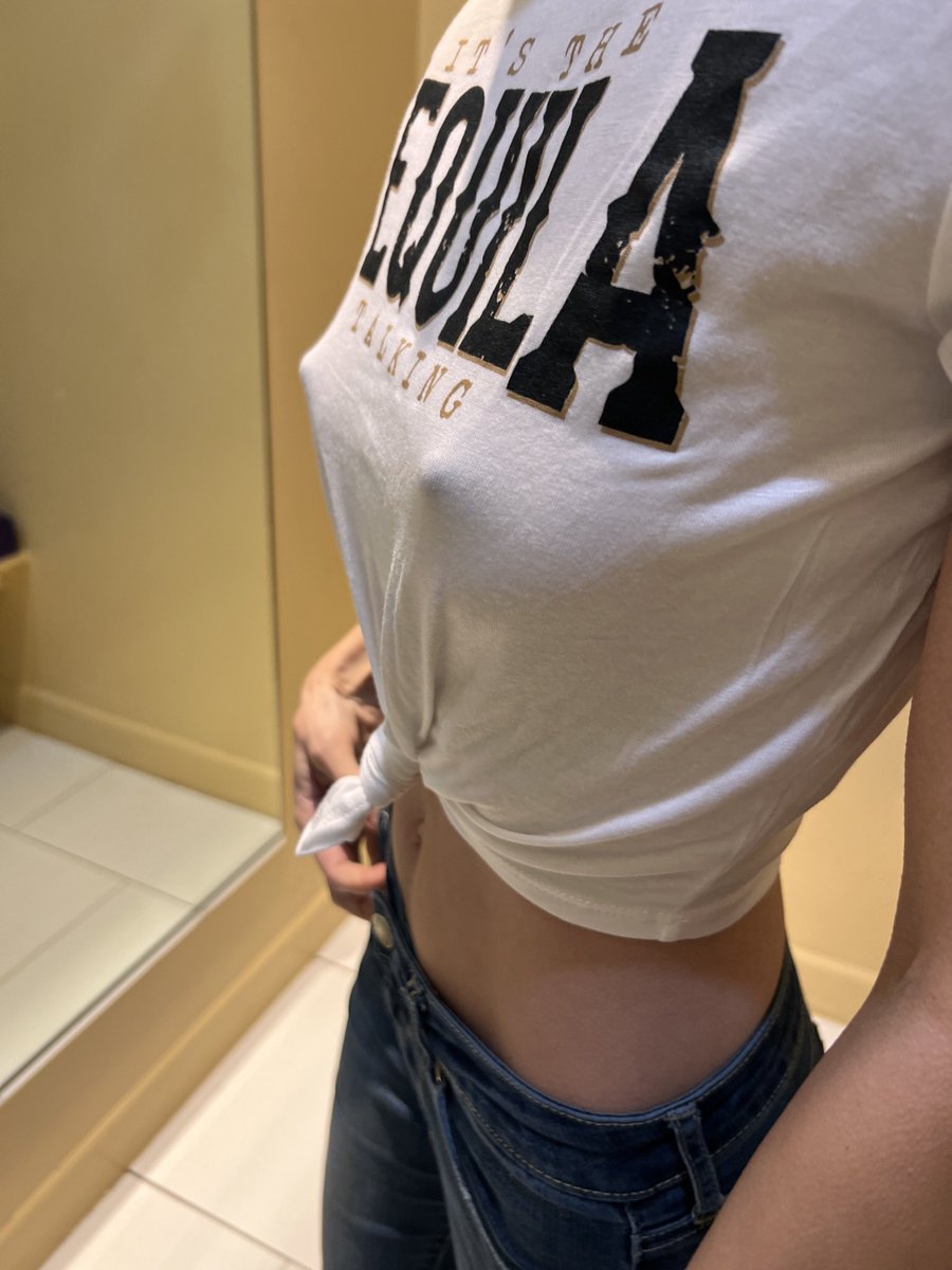 wivesgetfucked's tweet photo. Damn my wife has great nips https://t.co/xD7qzTTOZR