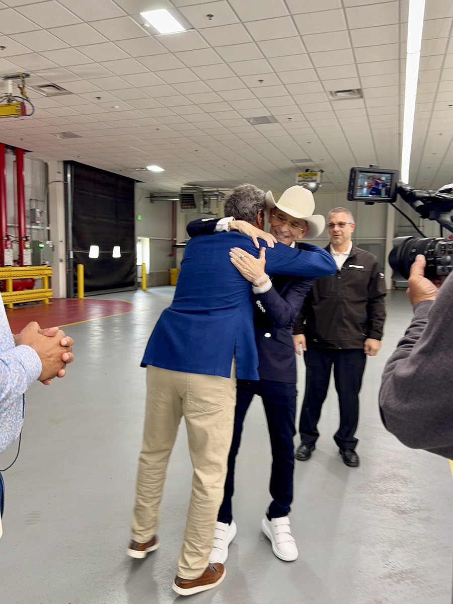 Still smiling thinking back on our time with Marc Fogel at the Dearborn Truck Plant 🛻 💙 

We watched Ford F-150s roll down the production line- then had the honor of handing Marc the keys to his very own brand new one! 

From the factory floor to the open road, it was a day