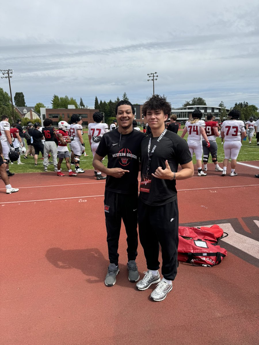 Makana Brown (@makanabrown) on Twitter photo Had a great time last weekend at Western Oregon’s Junior Day. Looking forward to returning this Fall for another visit. #GoWolves <a href="/CoachSmalleyWOU/">London Smalley</a> <a href="/TheCoachJMarsh/">Justin Marshall</a> <a href="/MattOverlin/">Matt Overlin</a> @Keating_hinkley <a href="/JordanJ_/">Jordan Johnson</a> Had a great time last weekend at Western Oregon’s Junior Day. Looking forward to returning this Fall for another visit. #GoWolves <a href="/CoachSmalleyWOU/">London Smalley</a> <a href="/TheCoachJMarsh/">Justin Marshall</a> <a href="/MattOverlin/">Matt Overlin</a> @Keating_hinkley <a href="/JordanJ_/">Jordan Johnson</a>
