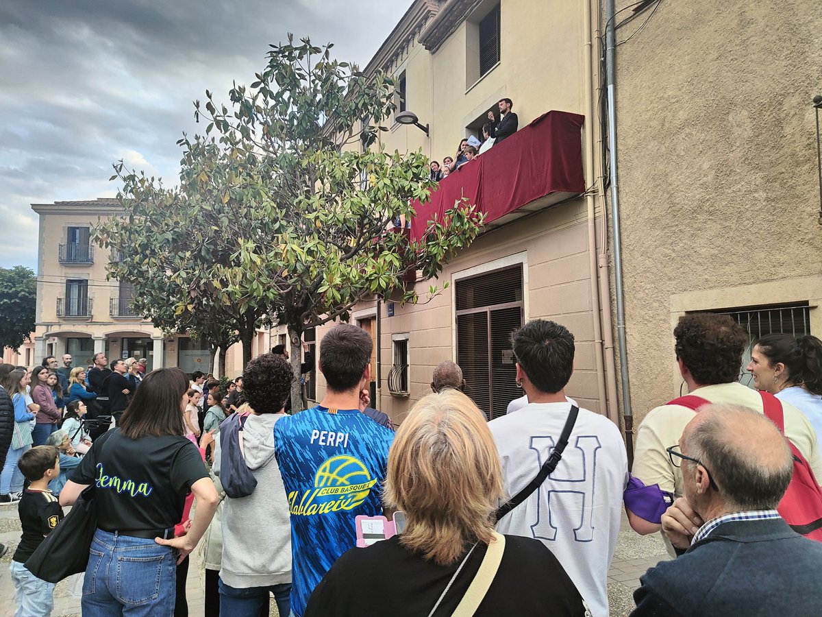 Bona Festa Major de Vilablareix. Els pregoners d'enguany són el <a href="/cbvilablareix/">C.B. Vilablareix</a> que celebren el seu 25è aniversari. 107.5 FM 📻 (Girona)