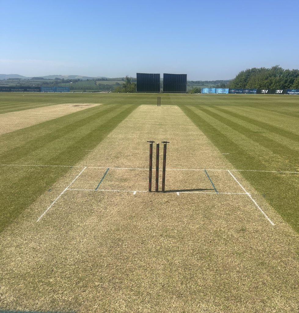 Busy week of work in stunning weather 🌞

🏏 IP50 x 2 at Oak Hill

🏏 West Indies at CI HPC

🏏 Women’s Premier League x2

🏏 ODI set up at Clontarf 

Irish Senior Cup to come this weekend at Pembroke plus much more 😤

#GM