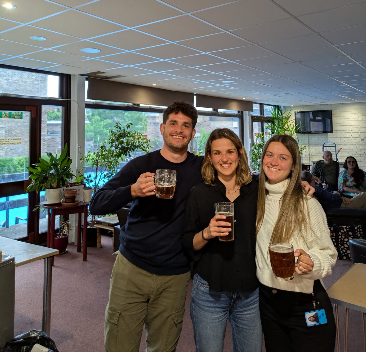 Mauricio Contreras (@mpcontreras4) on Twitter photo And so it ends, their last day as the best trio of pretty much Latin PreDocs <a href="/KamounLab/">Sophien Kamoun</a>: <a href="/juazcue/">Juan Azcue</a> 🇦🇷 <a href="/Brabrara_/">Barbara Schrammel</a> 🇦🇹 (honorary argentinian) <a href="/mai_garro/">Maián</a> 🇦🇷. We'll miss you Barbarita! Buen viento y buena mar! And so it ends, their last day as the best trio of pretty much Latin PreDocs <a href="/KamounLab/">Sophien Kamoun</a>: <a href="/juazcue/">Juan Azcue</a> 🇦🇷 <a href="/Brabrara_/">Barbara Schrammel</a> 🇦🇹 (honorary argentinian) <a href="/mai_garro/">Maián</a> 🇦🇷. We'll miss you Barbarita! Buen viento y buena mar!